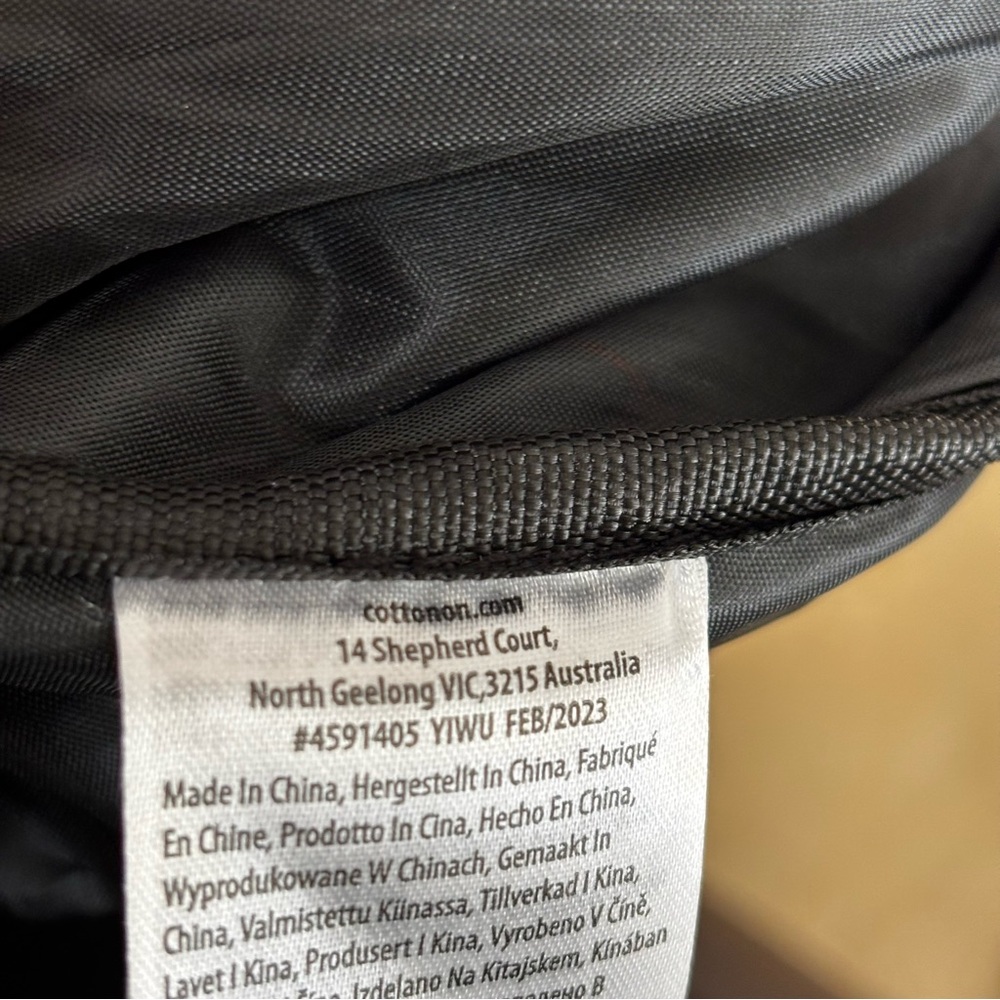 Cotton On-Stylish Black Nylon Crossbody Bag, small zip pocket inside, EUC - Picture 5 of 11